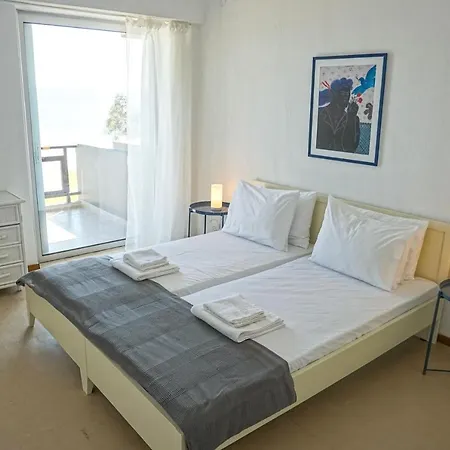 Sunny Bay, Beachfront 1-bdrm