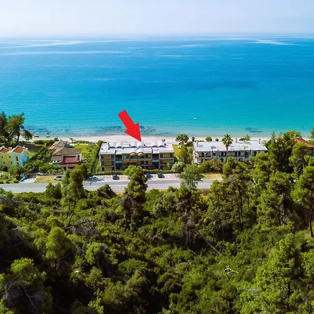Sunny Bay, Beachfront 1-bdrm Apartment *
