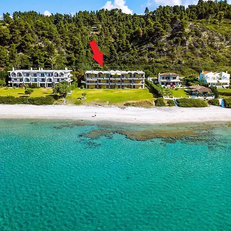 Sunny Bay, Beachfront 1-bdrm Apartment