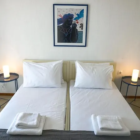 Sunny Bay, Beachfront 1-bdrm Apartment