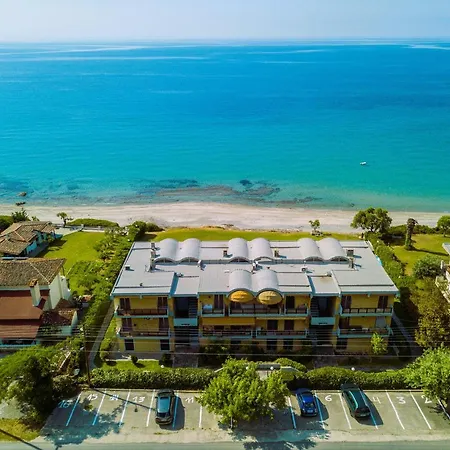 Sunny Bay, Beachfront 1-bdrm *